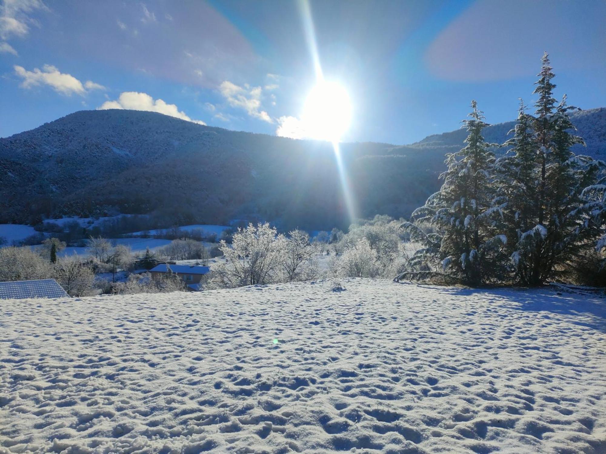 Au Toit Des 4 Saisons Villa Venterol  Екстериор снимка